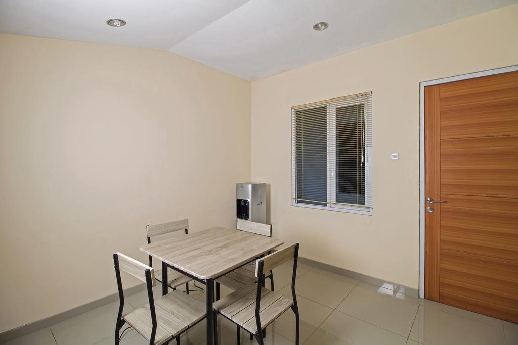 Reddoorz Plus @ Setiabudi Tengah Τζακάρτα Εξωτερικό φωτογραφία