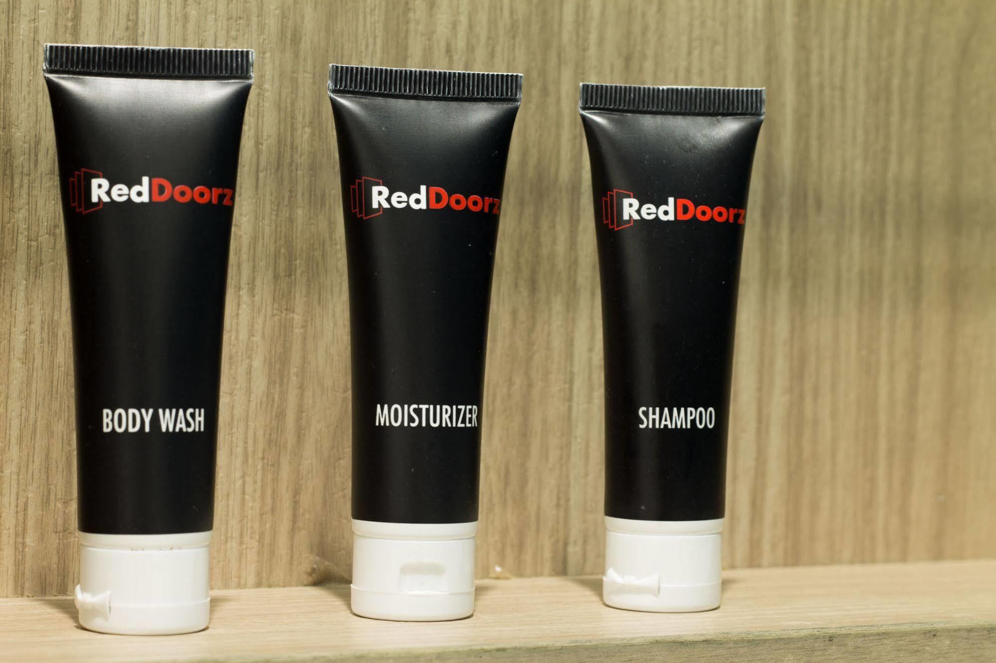 Reddoorz Plus @ Setiabudi Tengah Τζακάρτα Εξωτερικό φωτογραφία